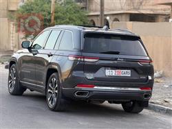 جیپ گراند شیرۆکی